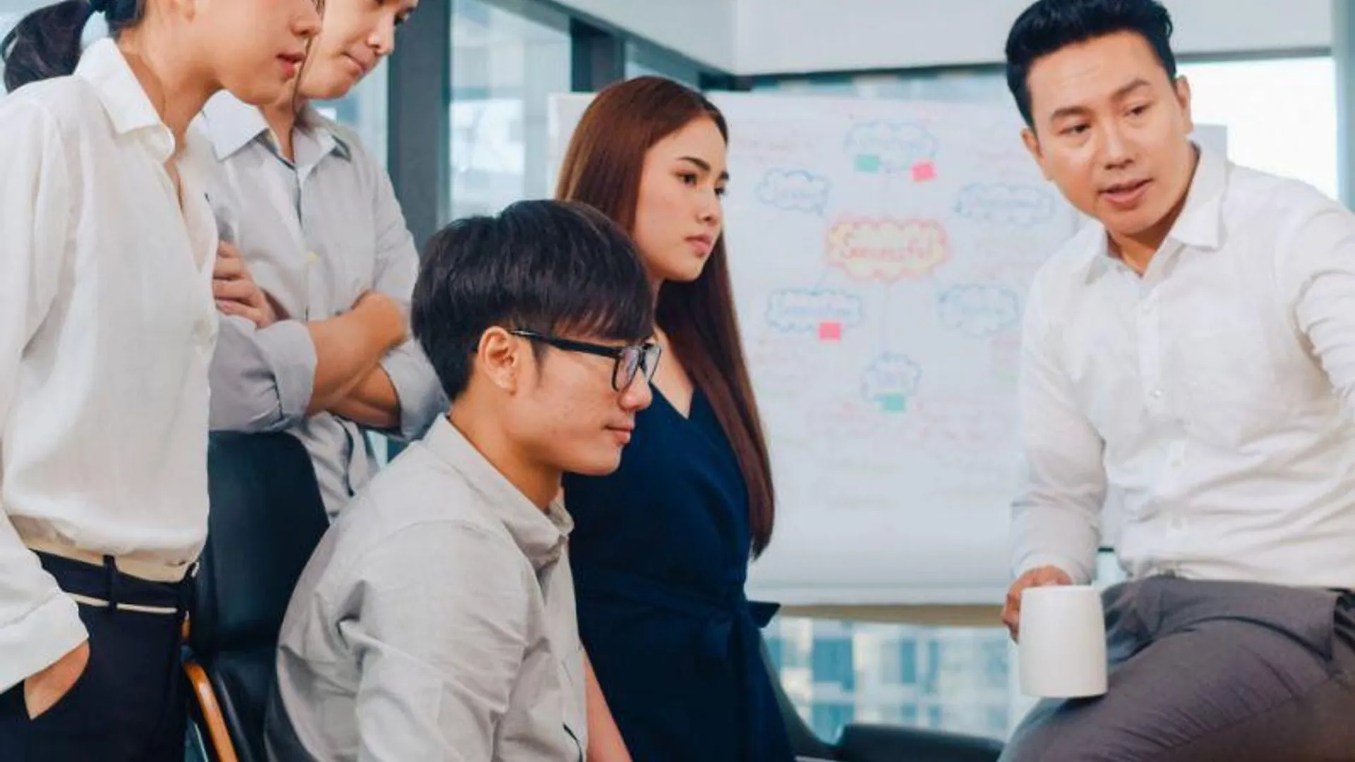 Hình ảnh minh họa từ điển cá cược, biểu tượng kiến thức và học hỏi tại HM888